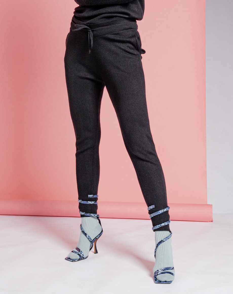 Auriel Knitted Lounge Bottoms - Black / 8