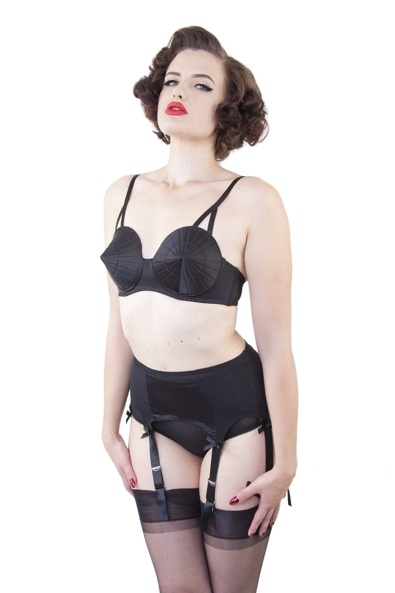 Bettie Page Classic Suspender Belt UK16 / US12