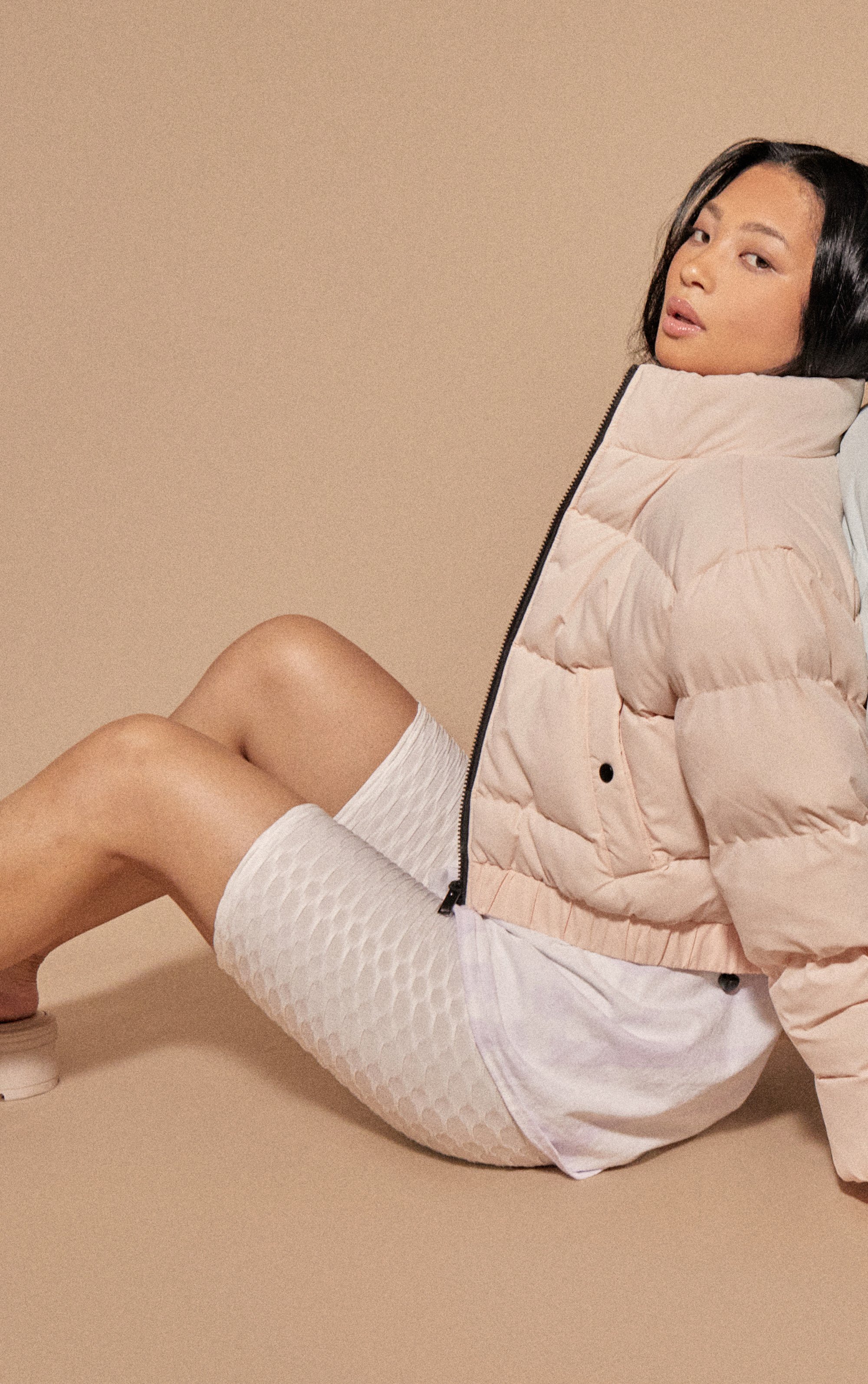 Cycling Scrunch Booty Shorts - White / 8/10