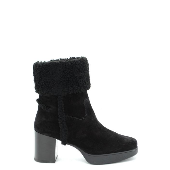 Tod`s Women's Boots Black 165537 - black 38