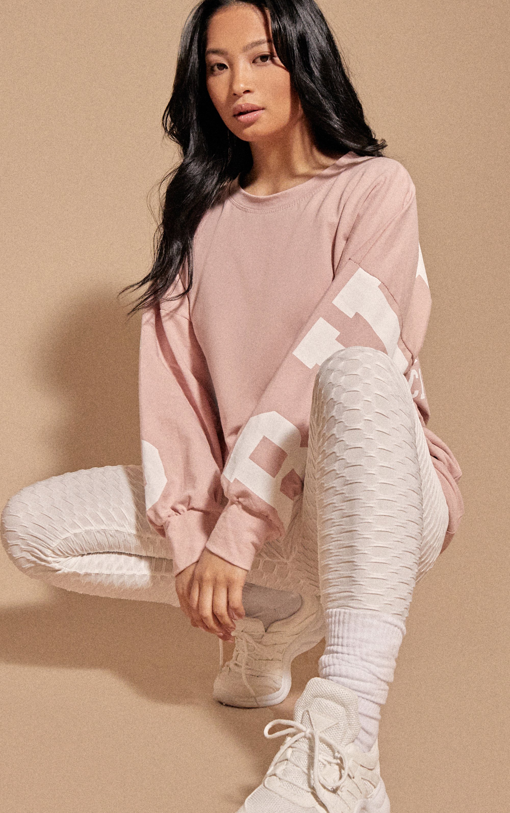 Scrunch Butt Gym Leggings - White / 8